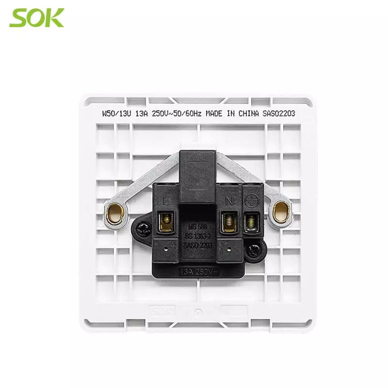 13A_250V_BS_Socket_Outlet_-_1_Gang_White1.png