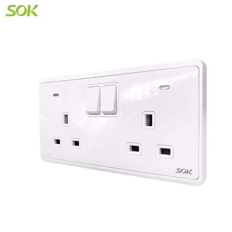 13A_250V_Double_Pole_Switched_BS_Socket_Outlets_with_Neon1.png