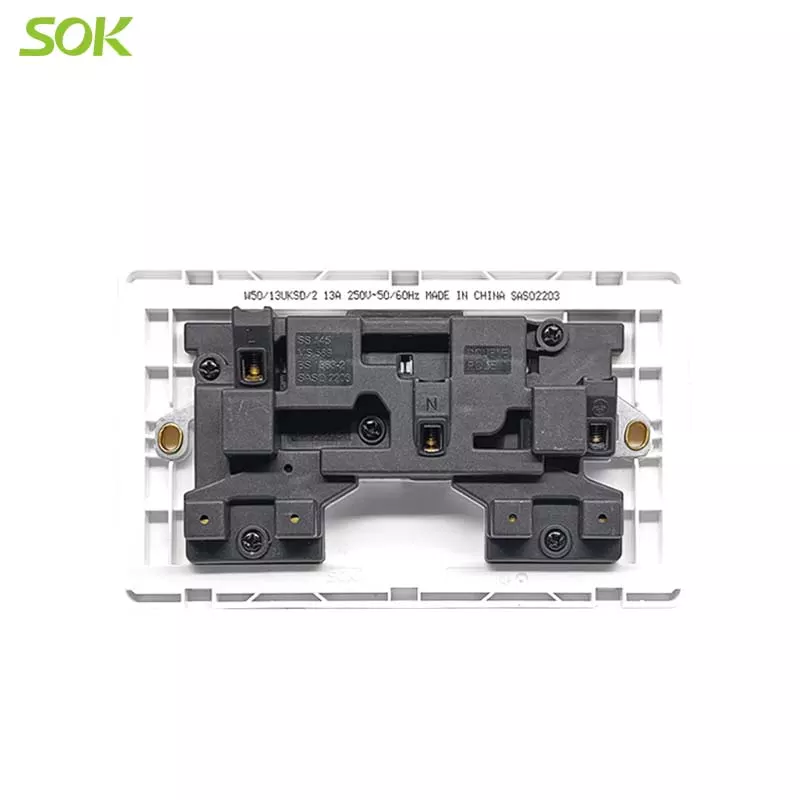 13A_250V_Double_Pole_Switched_BS_Socket_Outlets_with_Neon2.png