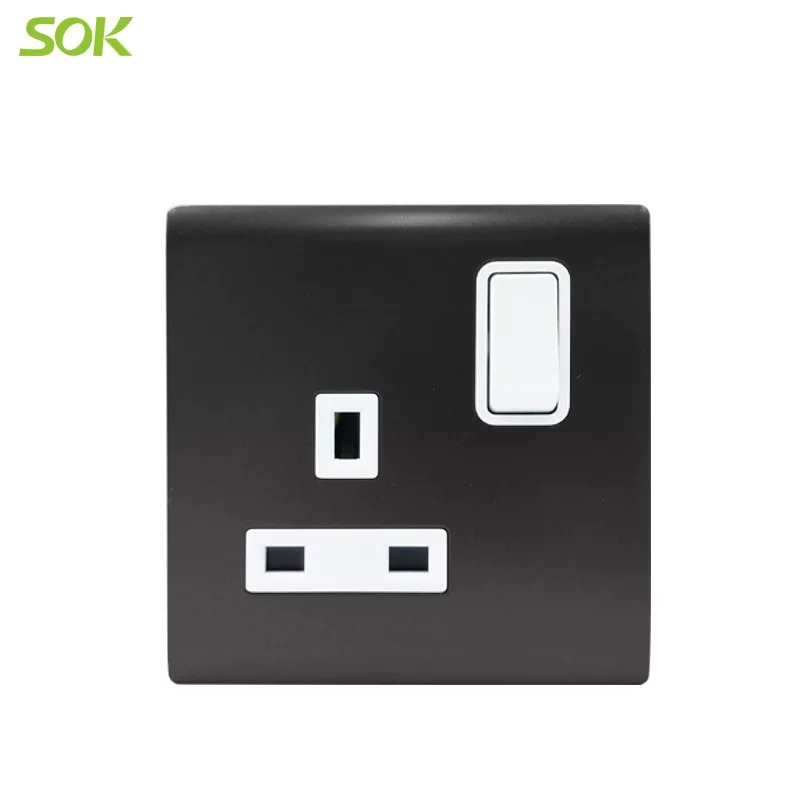 13A_250V_Single_Pole_Switched_BS_Socket_Outlet_yyth_(2).jpg