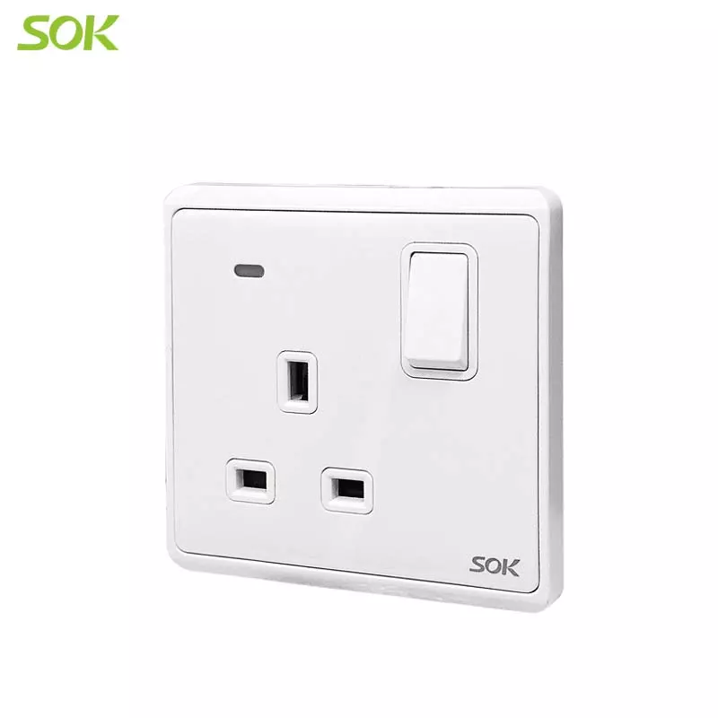 13A_250V_Single_Pole_Switched_BS_Socket_Outlets_with_Neon1.png