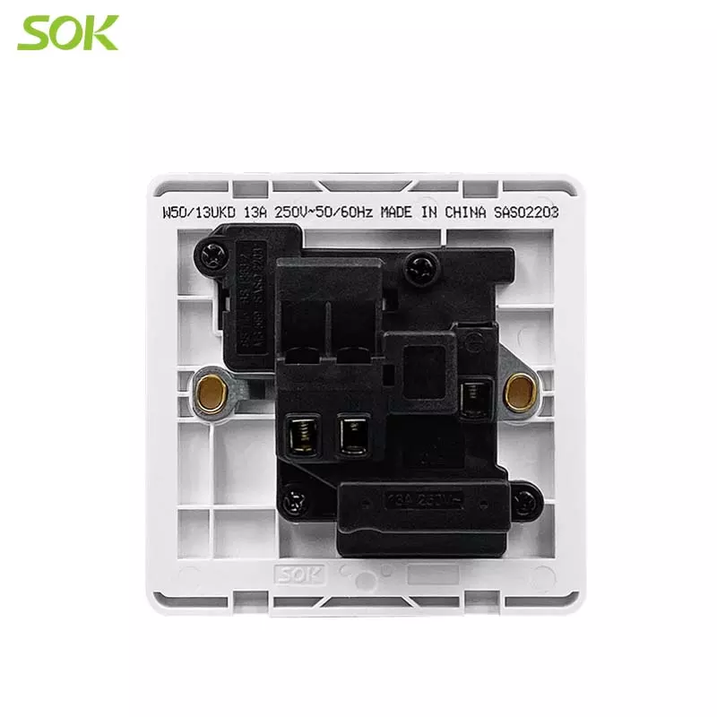 13A_250V_Single_Pole_Switched_BS_Socket_Outlets_with_Neon2.png