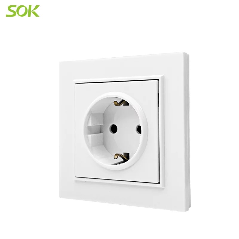 Schuko_Wall_Socket_with_Shutter_with_Hanger_(1).jpg