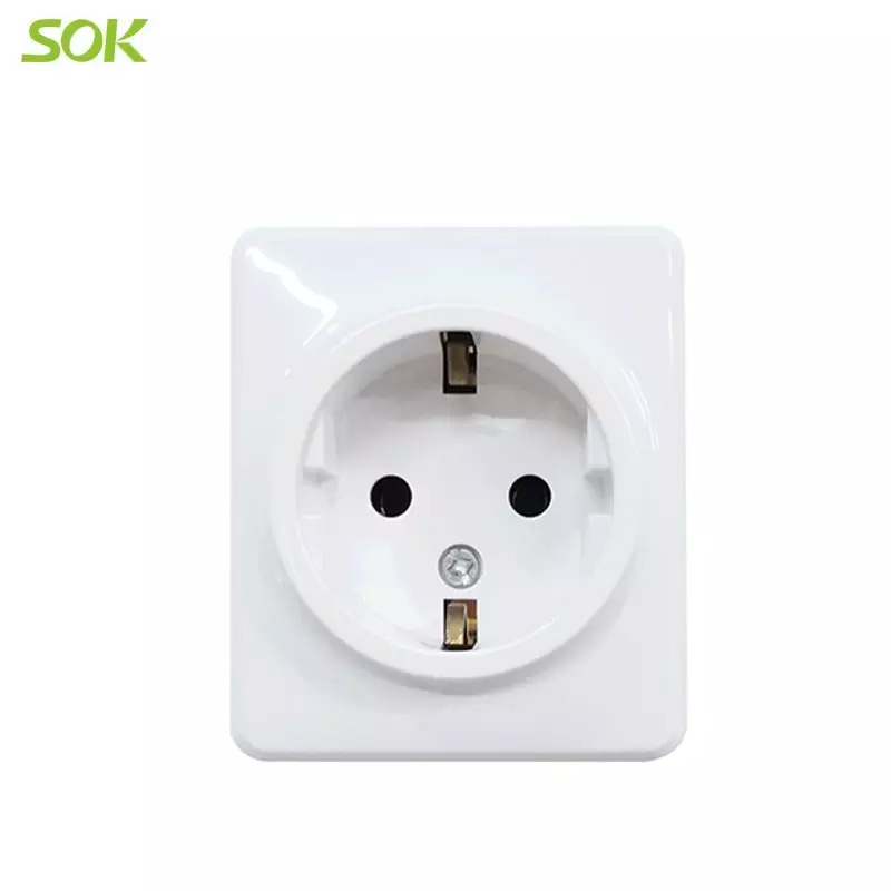 Single Schuko Power Outlet  With Shutter (Surface Mounted)