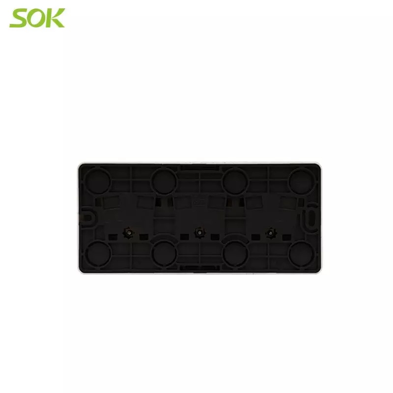 Triple_Schuko_Outlet_without_Shutter(Surface_Mounted)_(31).jpg